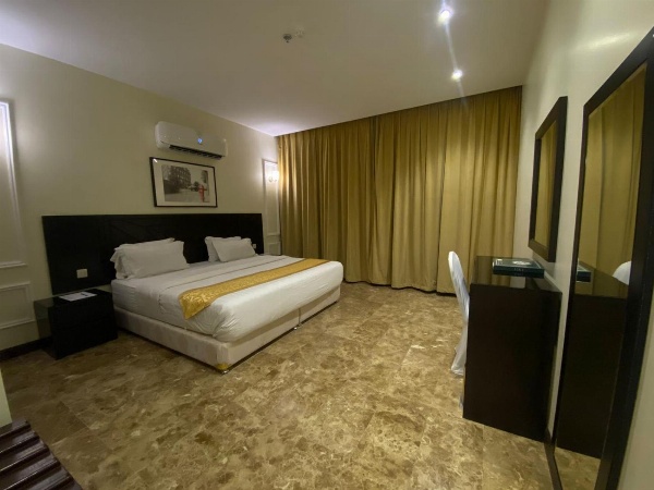 Rollins Hotel image 3